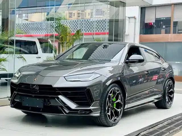 Urus 2022 4.0T V8 Performante