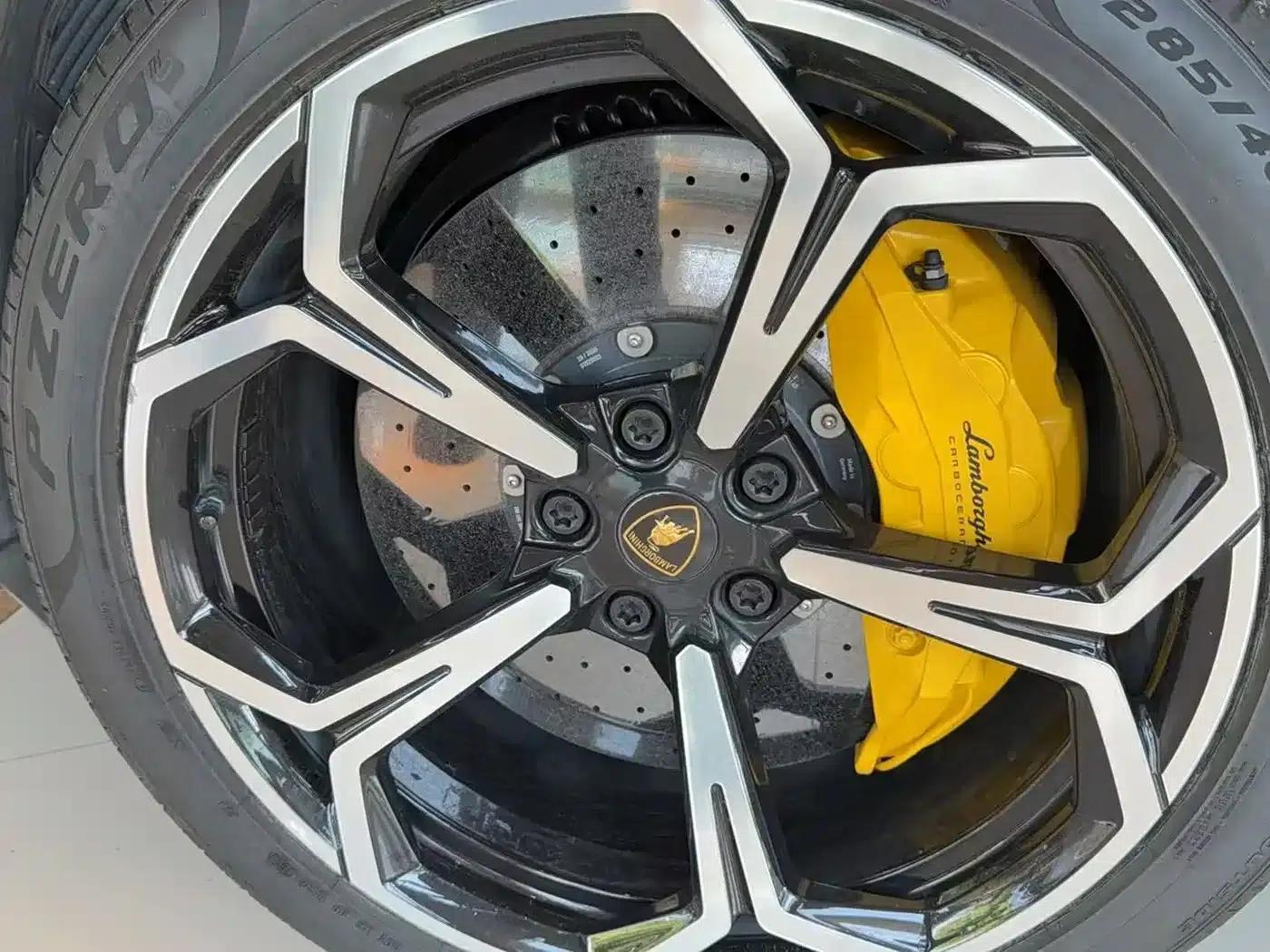 2021 Urus 4.0T V8 — миниатюра 10