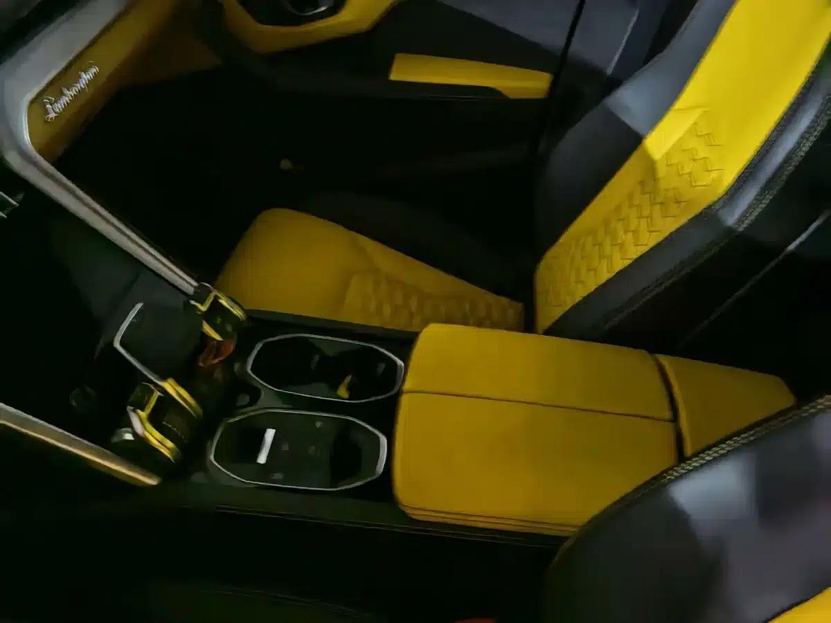 2021 Urus 4.0T V8 — миниатюра 9