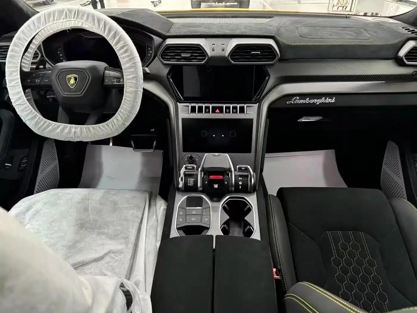 Urus 2022 4.0T V8 Performante — миниатюра 3