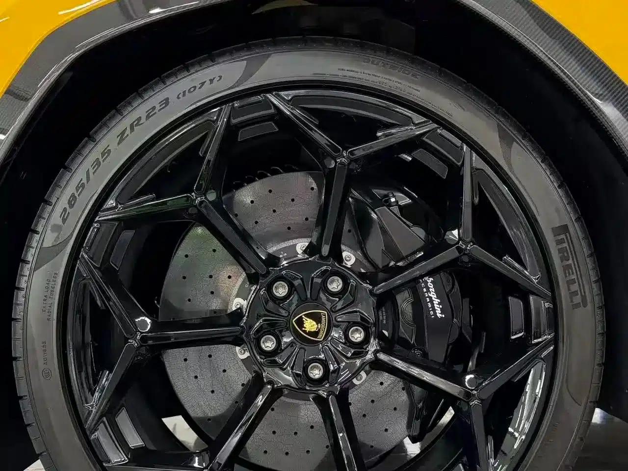 Urus 2022 4.0T V8 Performante — миниатюра 5