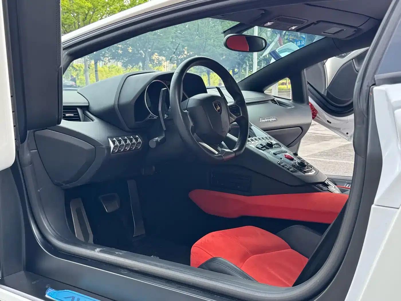2011 Aventador LP 700-4 — миниатюра 7