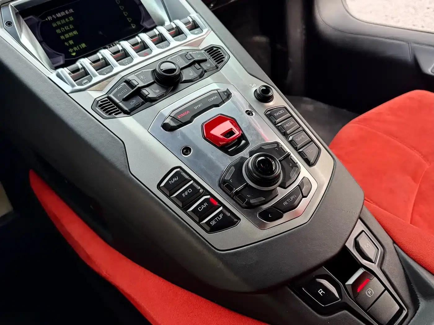 2011 Aventador LP 700-4 — миниатюра 10