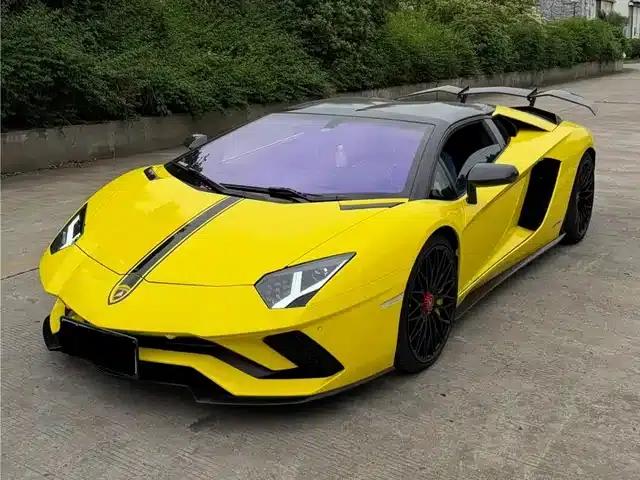 2017 Aventador S