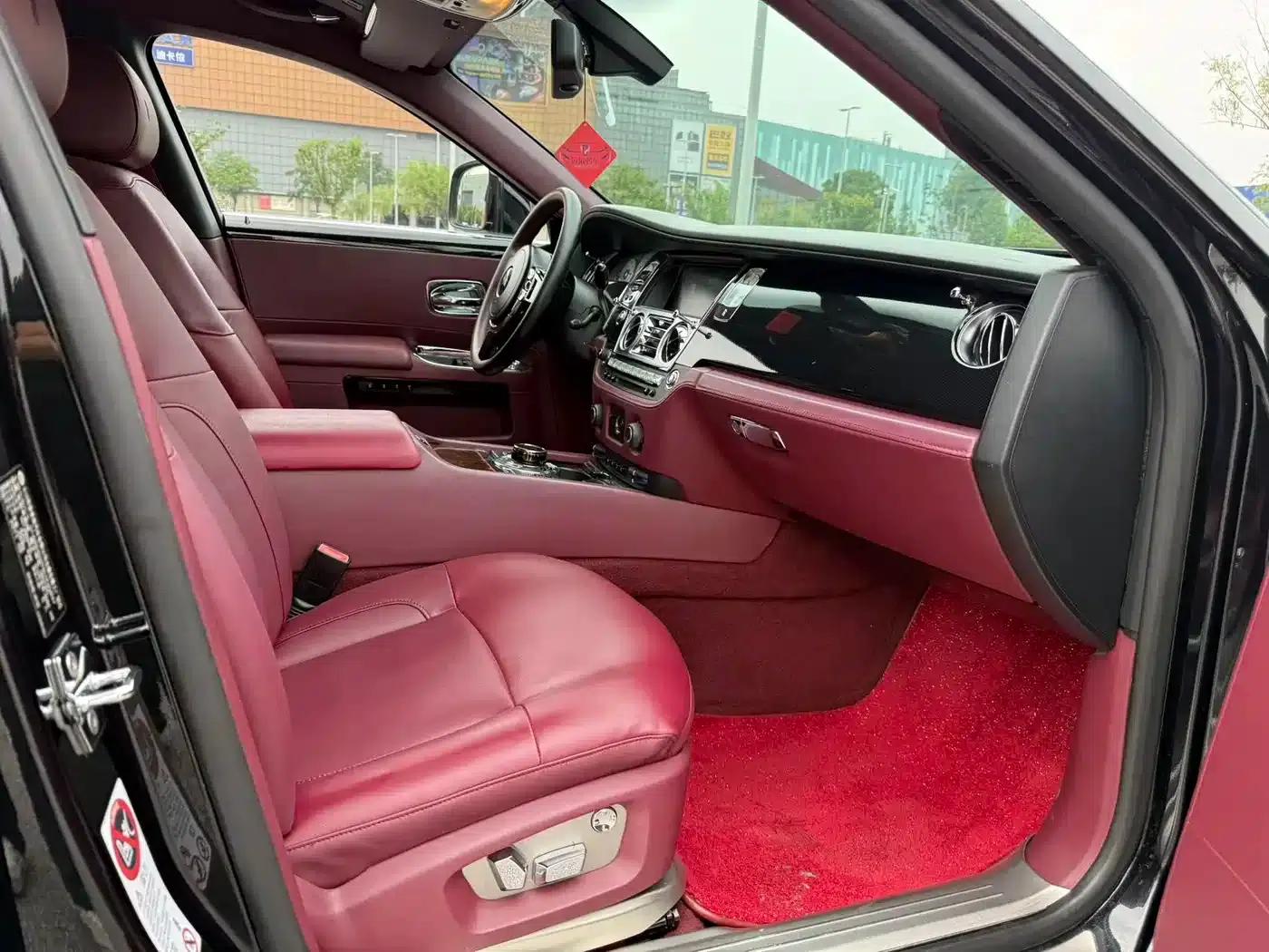 2010 Ghost 6.6T Standard Edition — миниатюра 11