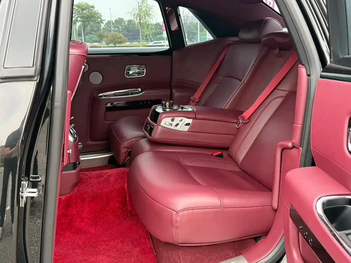 2010 Ghost 6.6T Standard Edition — миниатюра 12