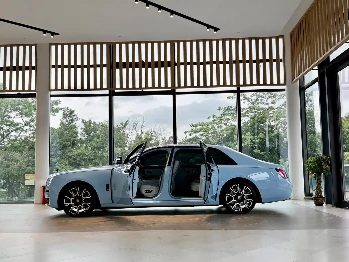 2021 Ghost 6.7T Long Wheelbase — миниатюра 4