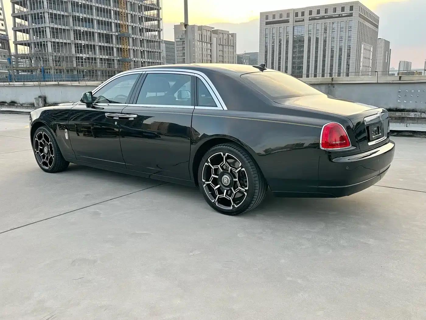 2010 Ghost 6.6T Standard Edition — миниатюра 2