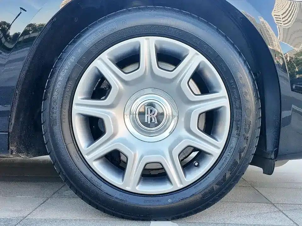 2018 Ghost 6.6T Long Wheelbase — миниатюра 9