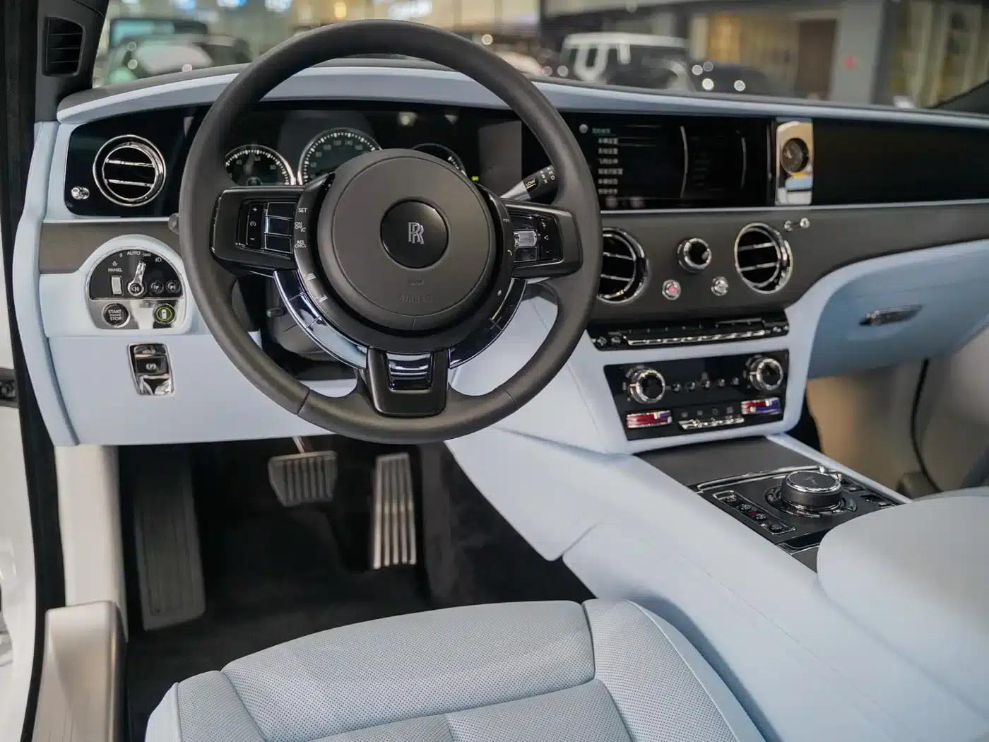 2024 Ghost 6.7T Long Wheelbase — миниатюра 2