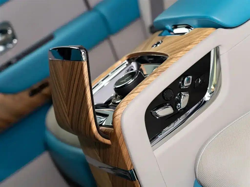 2018 Cullinan, four-seater version — миниатюра 14
