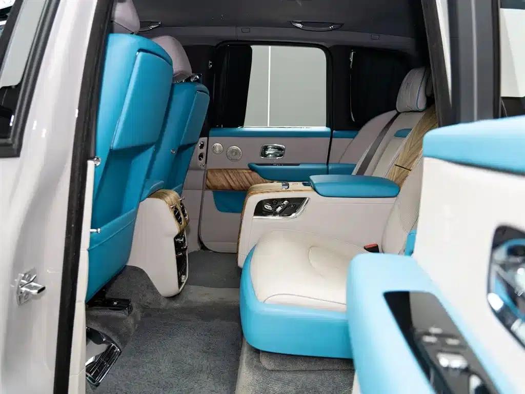 2018 Cullinan, four-seater version — миниатюра 15