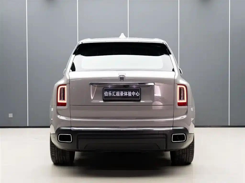 2018 Cullinan, four-seater version — миниатюра 7