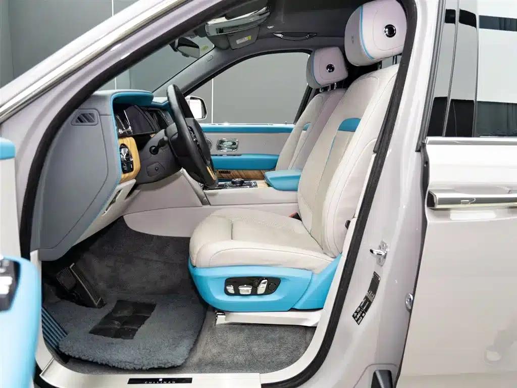 2018 Cullinan, four-seater version — миниатюра 10