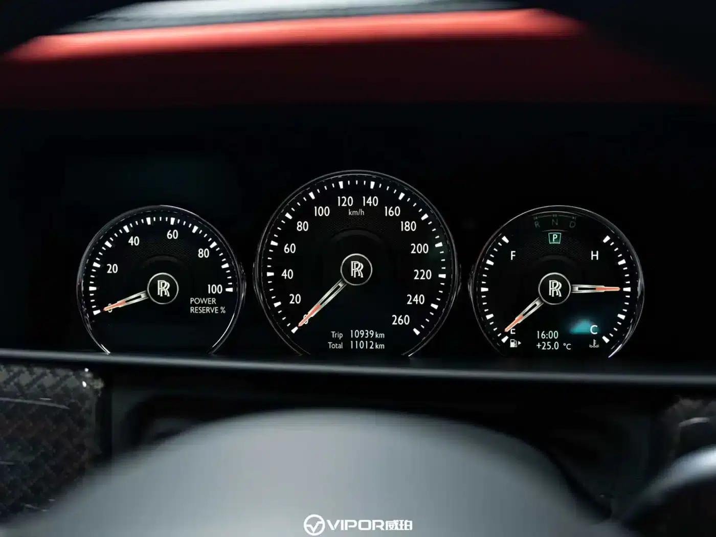 2020 Cullinan Black Badge — миниатюра 13