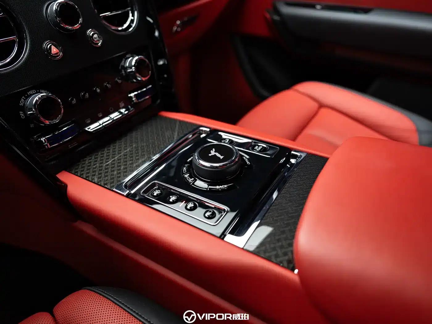 2020 Cullinan Black Badge — миниатюра 14