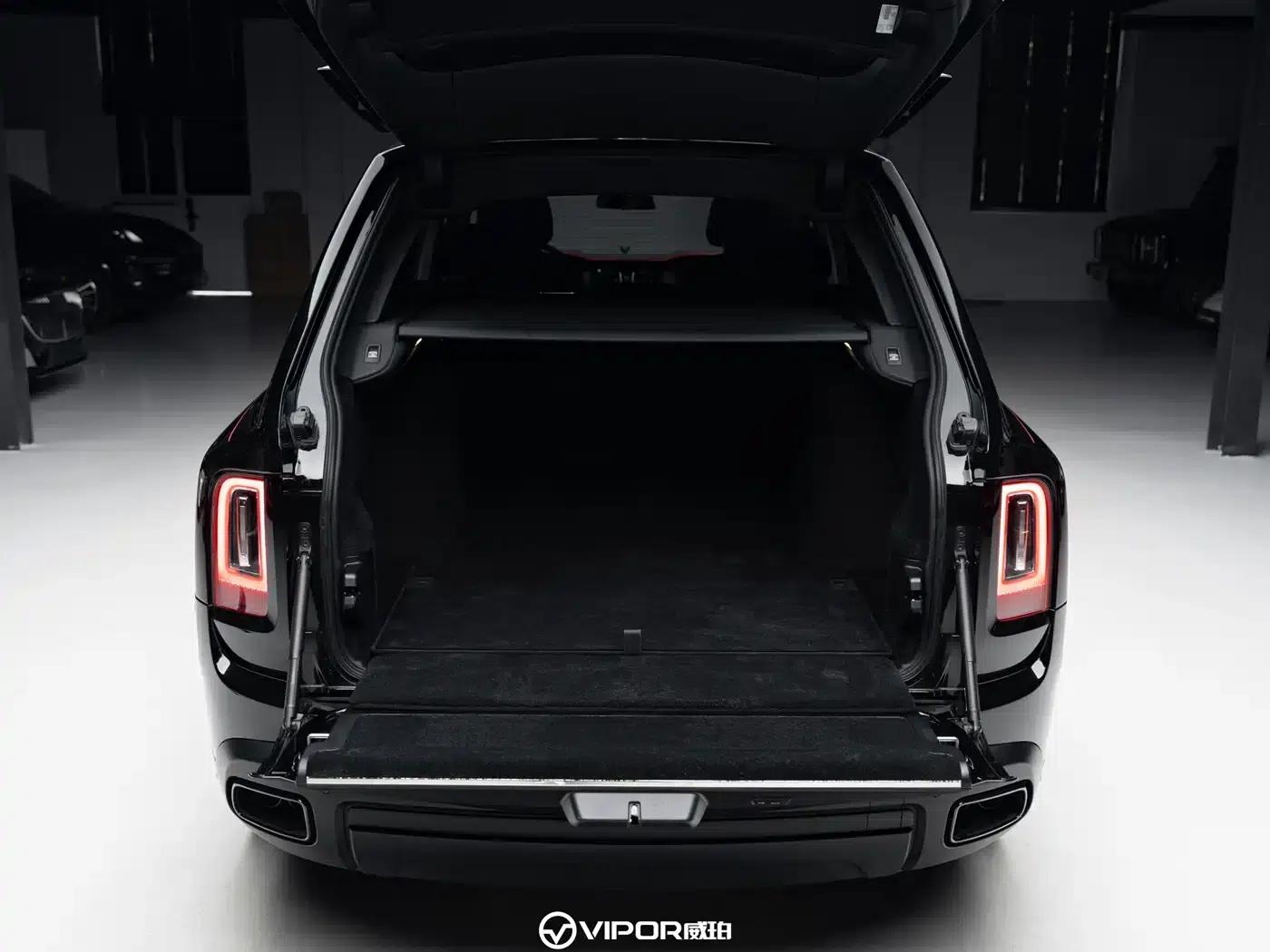 2020 Cullinan Black Badge — миниатюра 18