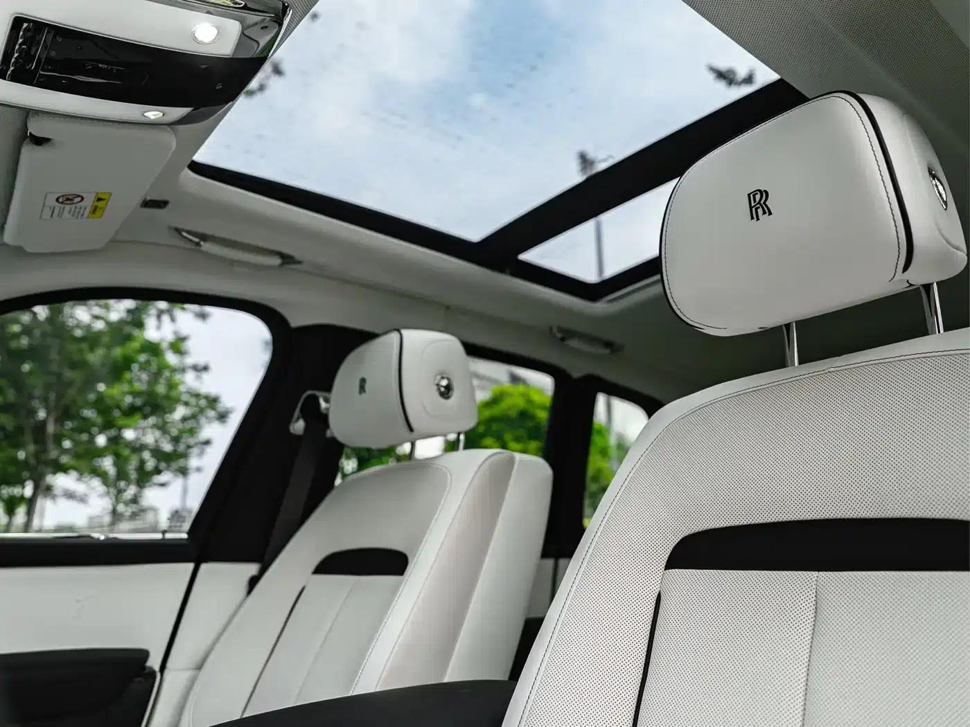 2020 Cullinan Black Badge — миниатюра 11