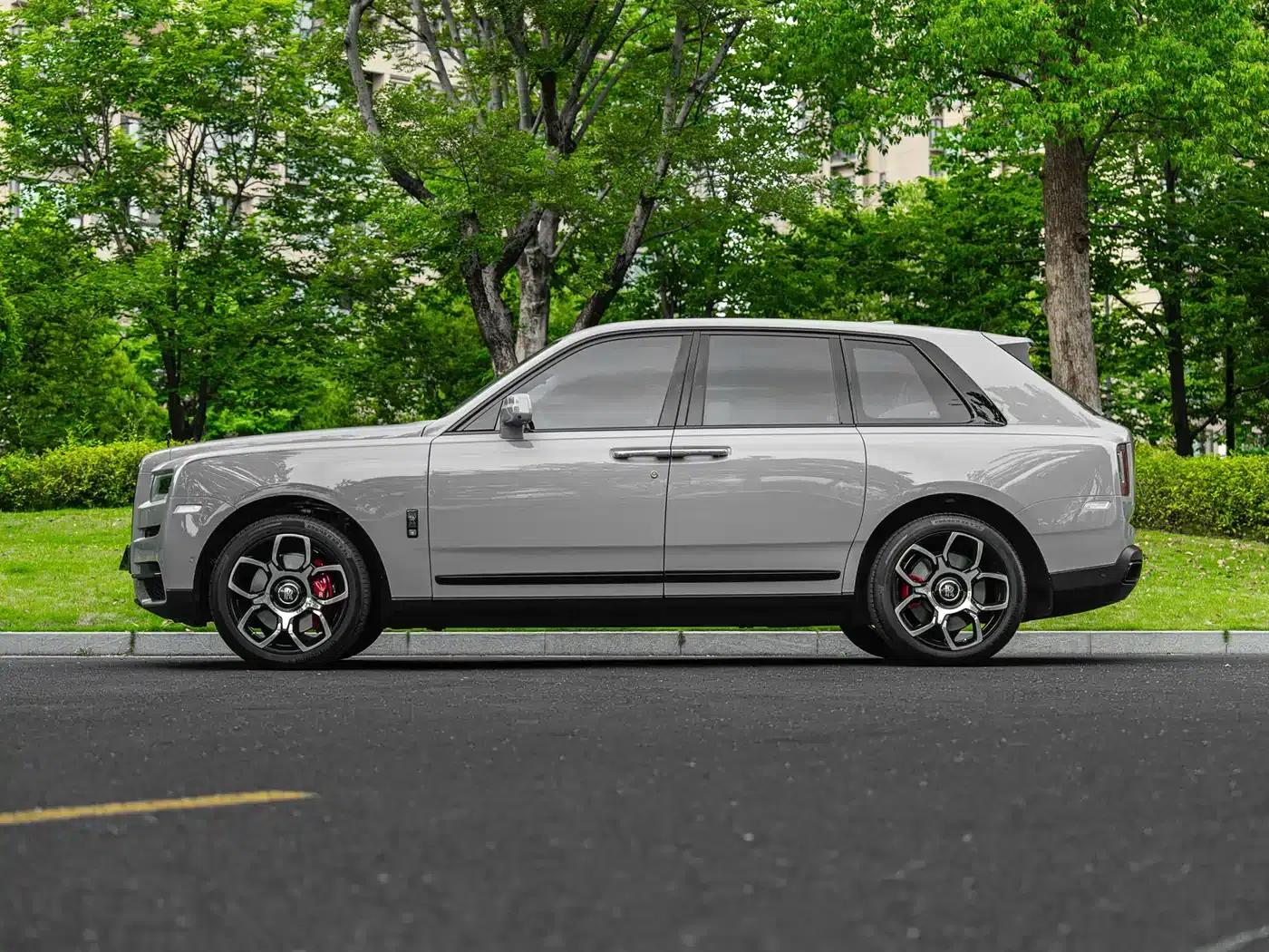 2020 Cullinan Black Badge — миниатюра 22