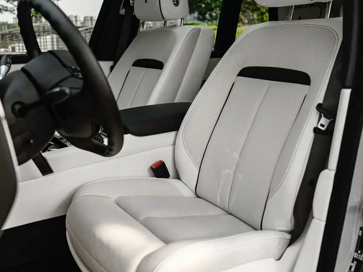 2020 Cullinan Black Badge — миниатюра 9