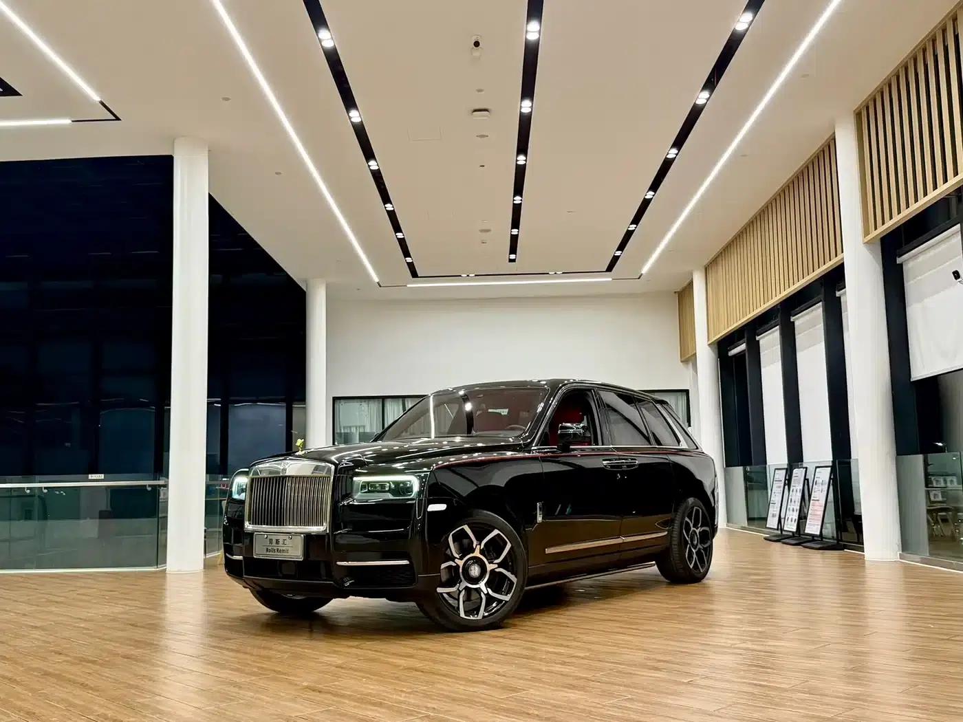 2024 Cullinan, four-seater version — миниатюра 1