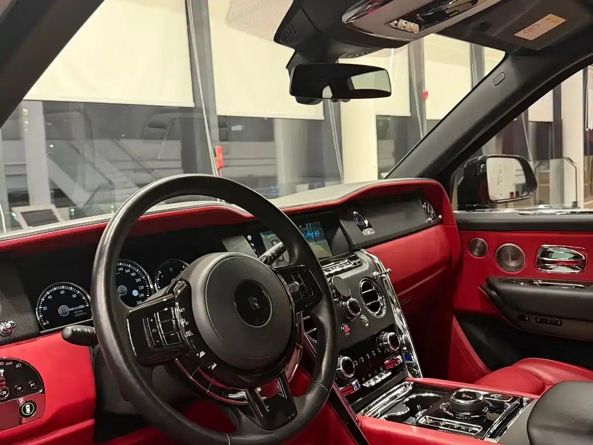 2024 Cullinan, four-seater version — миниатюра 6