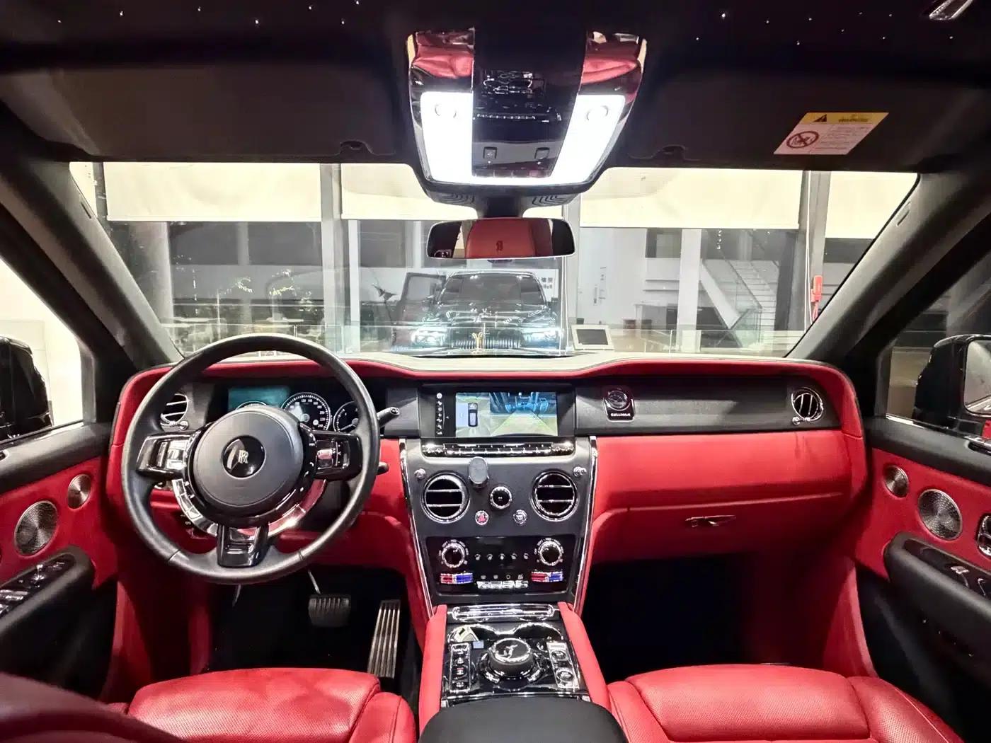 2024 Cullinan, four-seater version — миниатюра 9