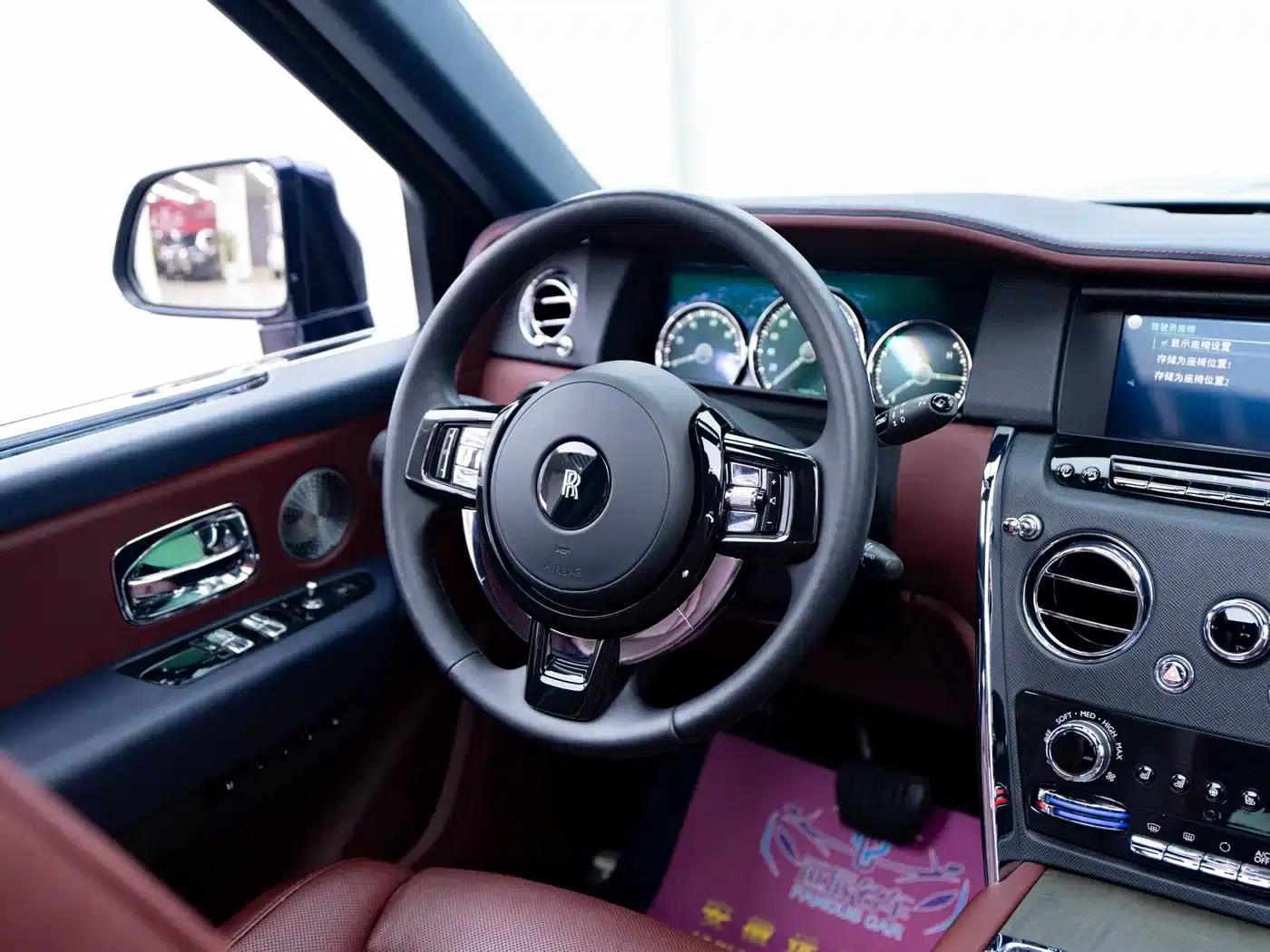 2018 Cullinan, four-seater version — миниатюра 12