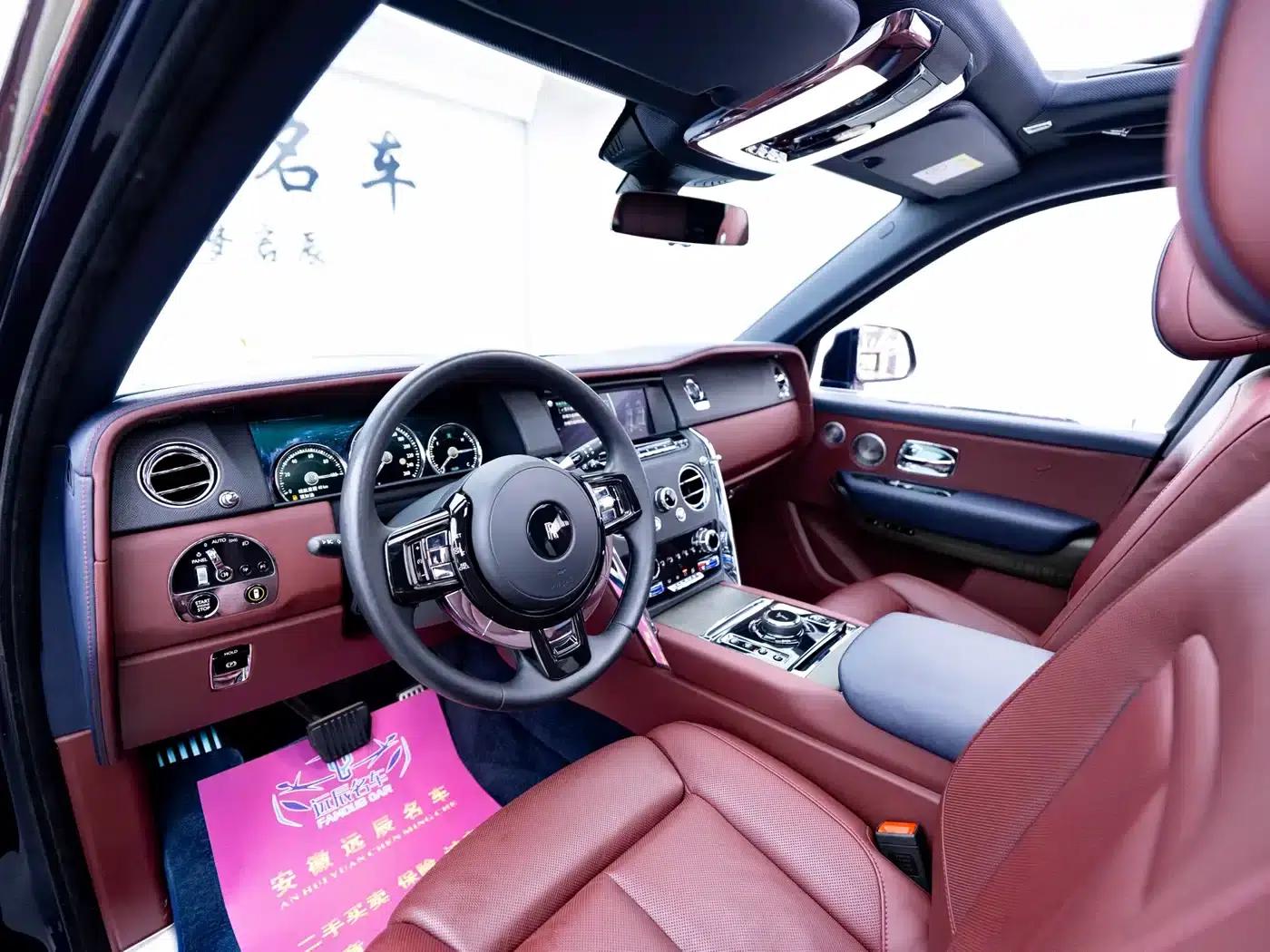 2018 Cullinan, four-seater version — миниатюра 4