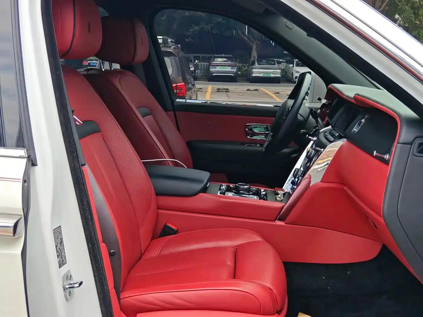 2018 Cullinan, four-seater version — миниатюра 12