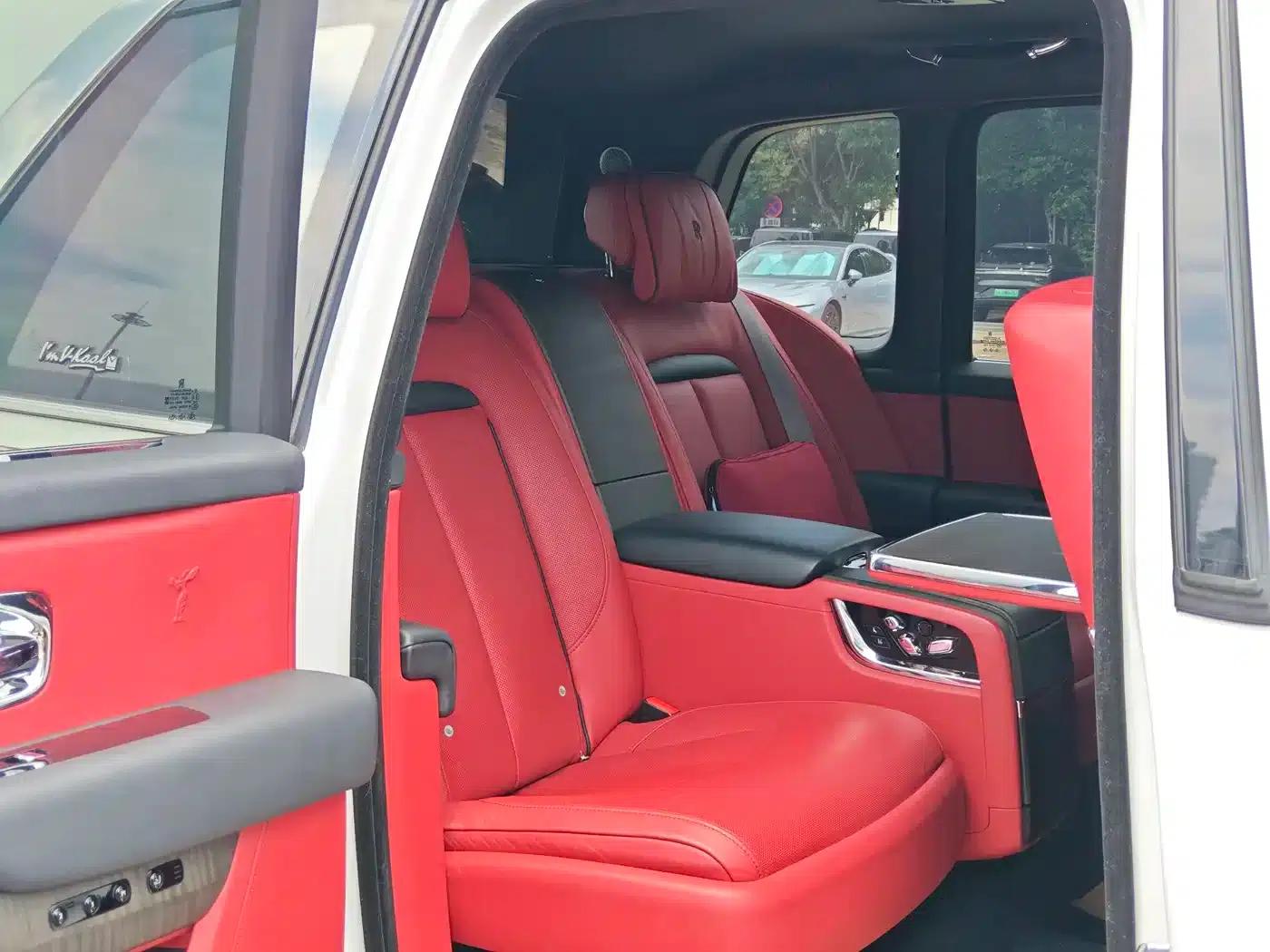2018 Cullinan, four-seater version — миниатюра 16