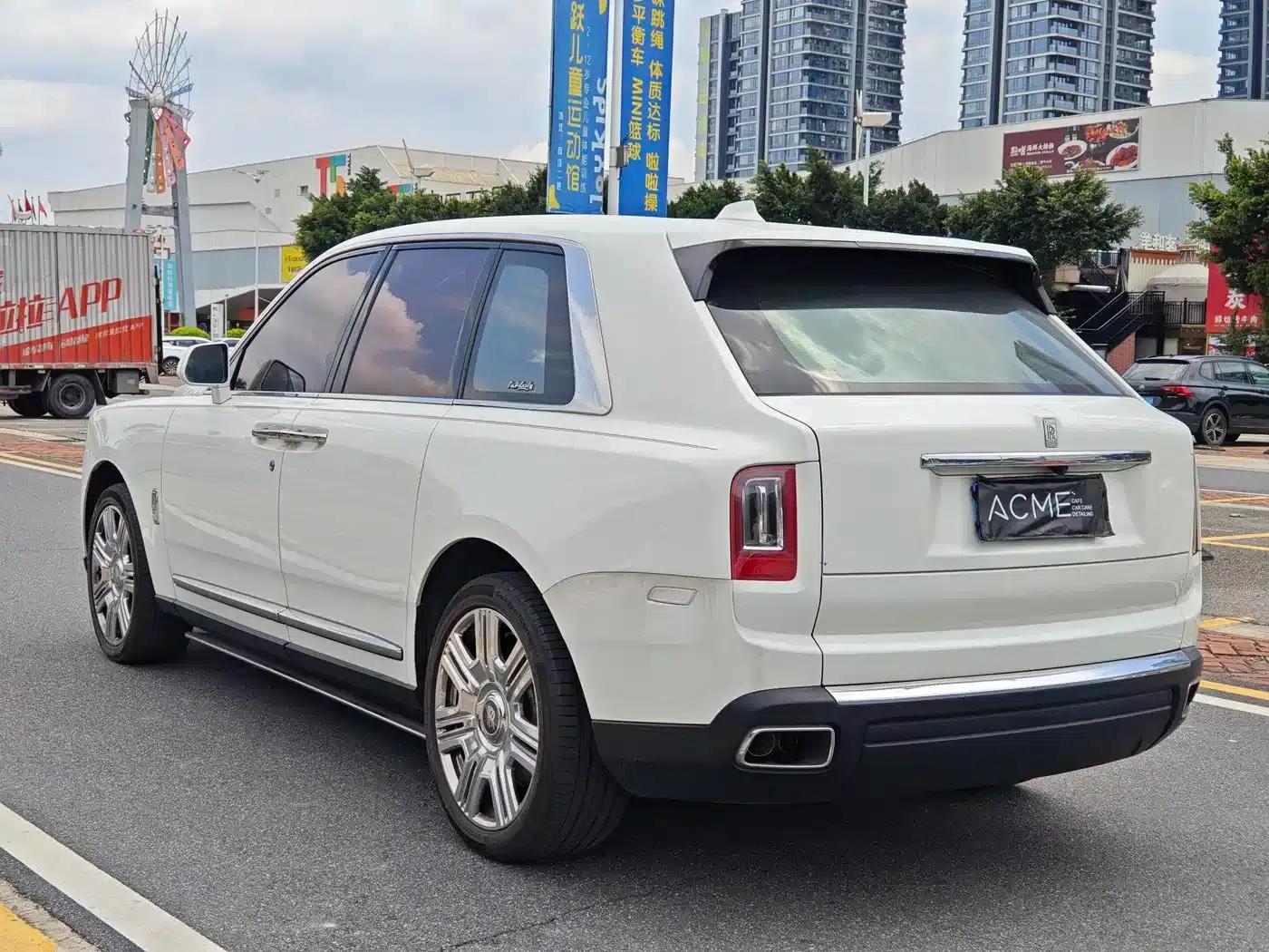 2018 Cullinan, four-seater version — миниатюра 17