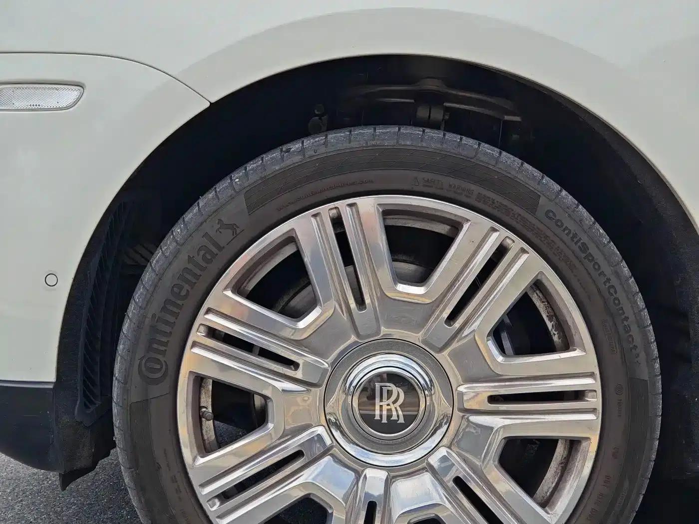 2018 Cullinan, four-seater version — миниатюра 24