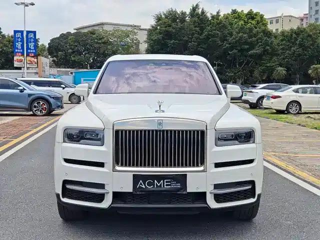 2018 Cullinan, four-seater version