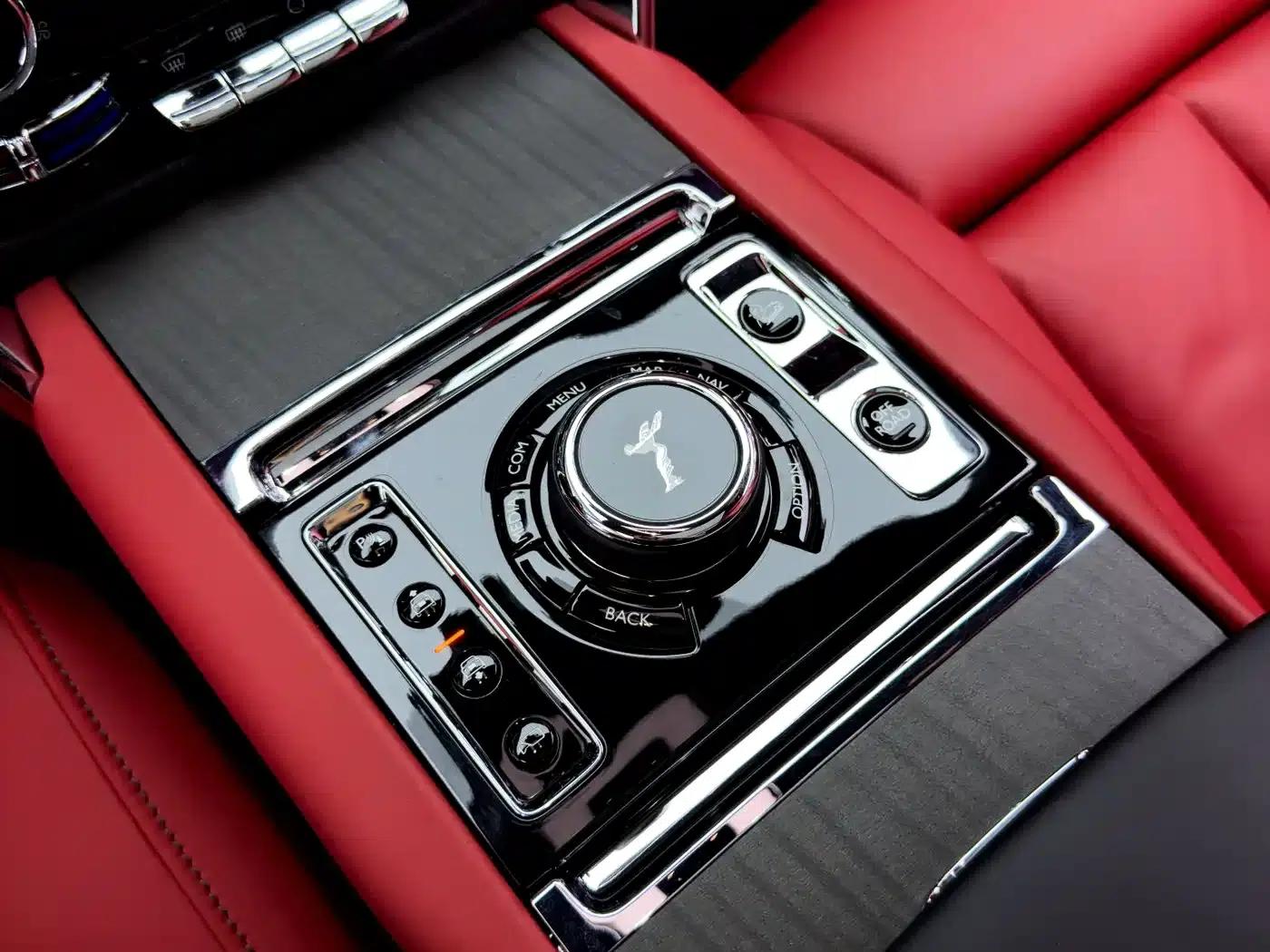 2018 Cullinan 5-seater — миниатюра 24