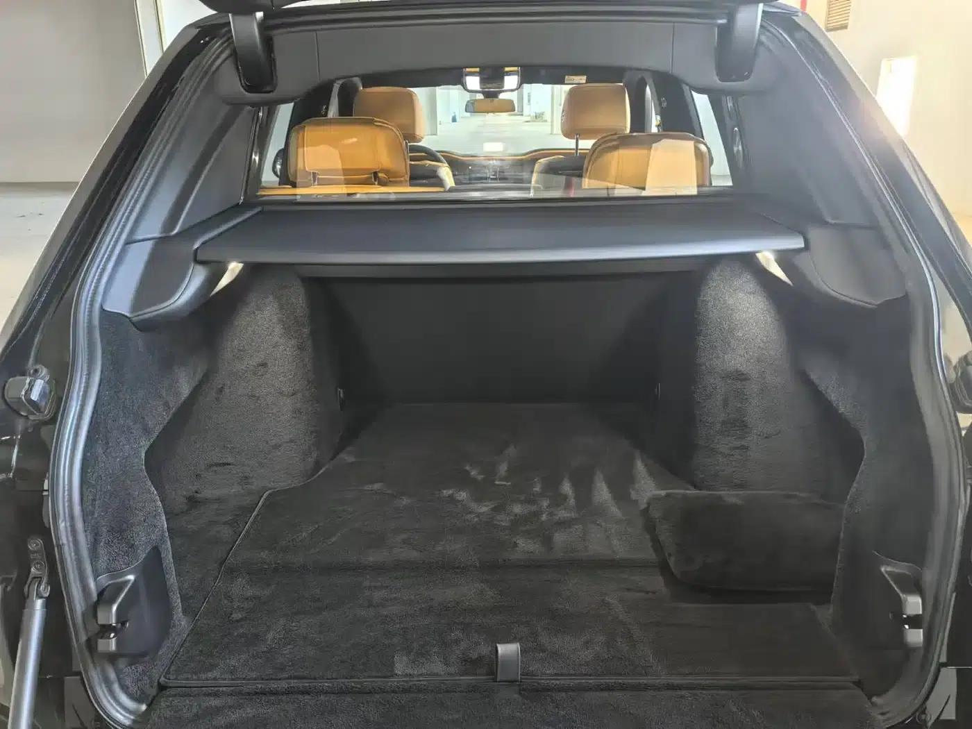 2024 Cullinan Black Badge — миниатюра 11