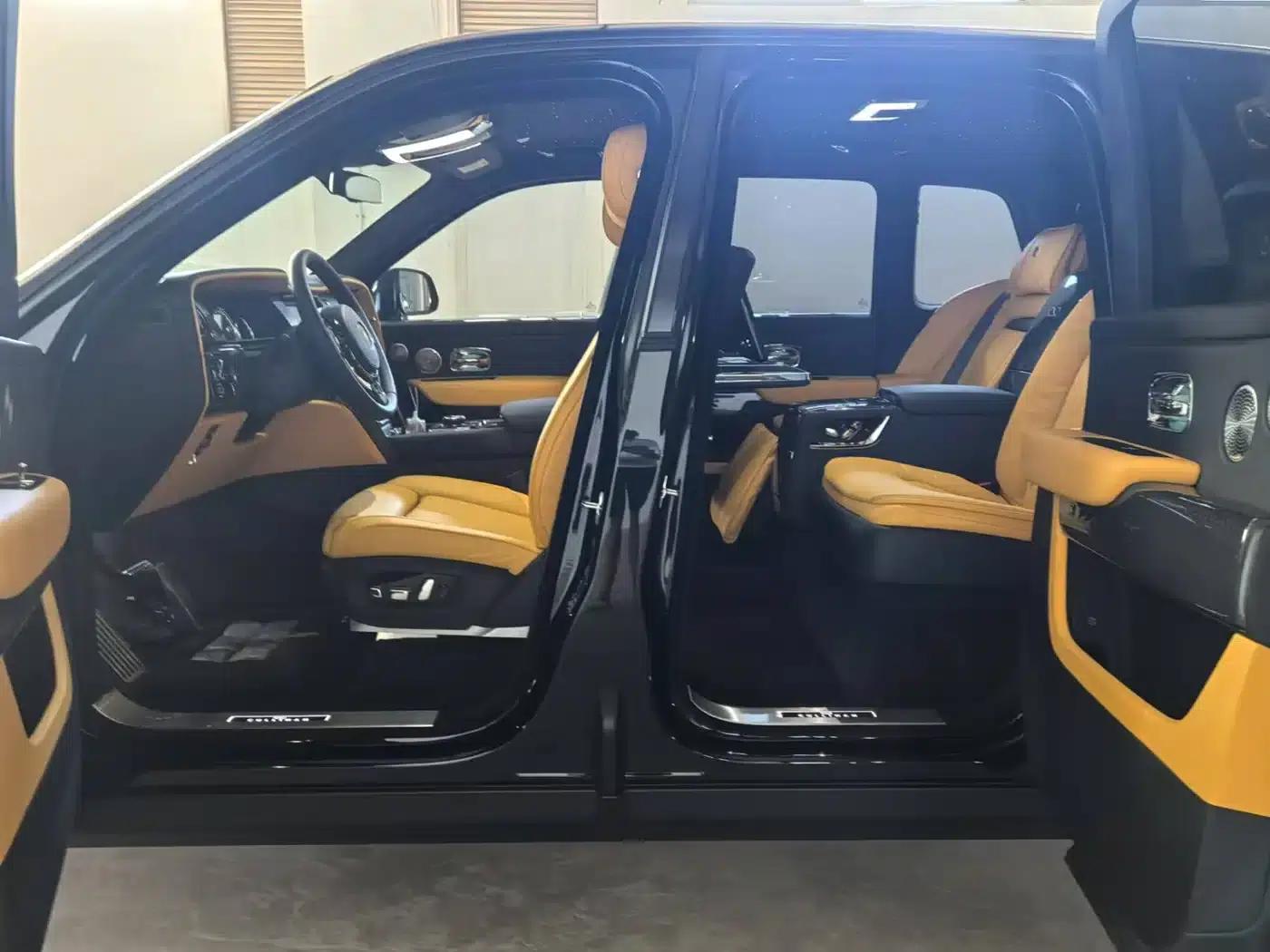2024 Cullinan Black Badge — миниатюра 6