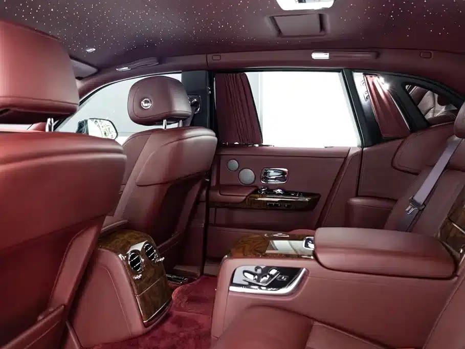 2018 Phantom 6.7T Standard Wheelbase — миниатюра 12