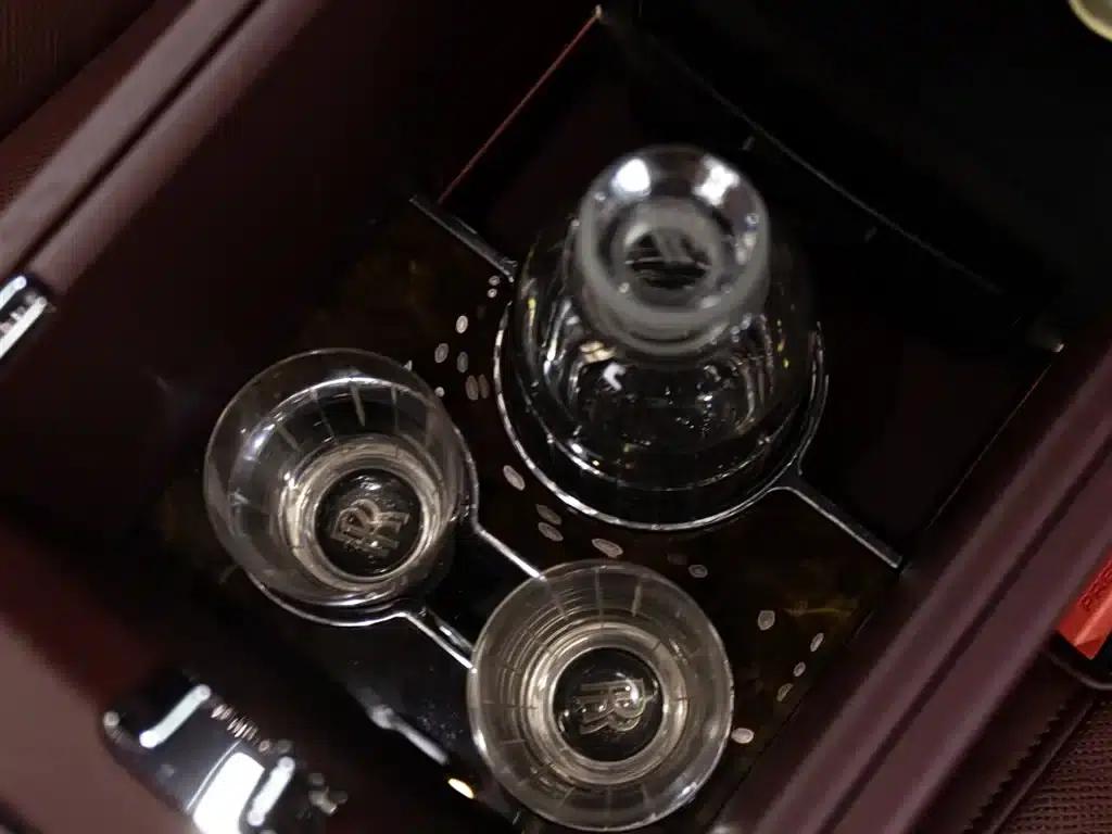 2018 Phantom 6.7T Standard Wheelbase — миниатюра 17