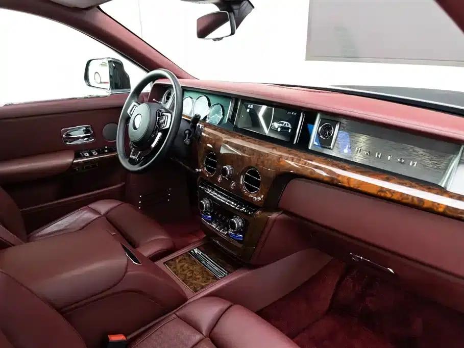 2018 Phantom 6.7T Standard Wheelbase — миниатюра 19