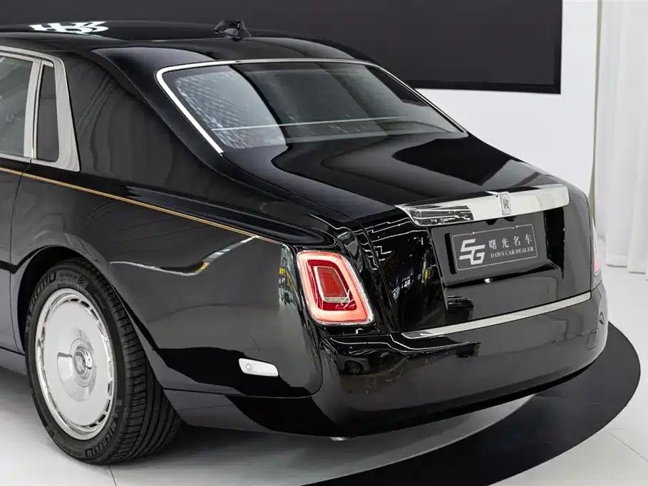 2018 Phantom 6.7T Standard Wheelbase — миниатюра 24