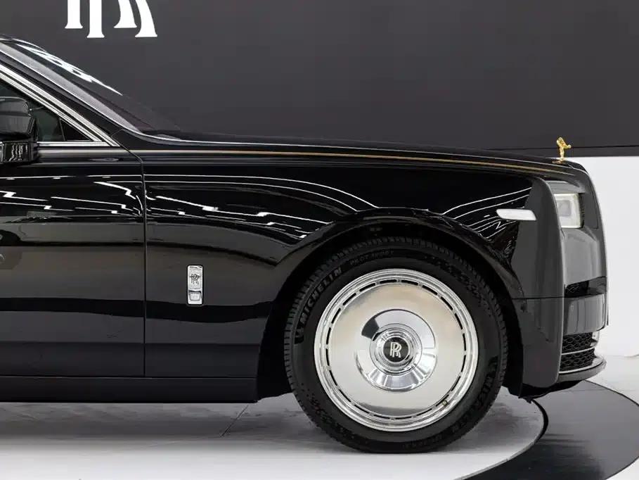 2018 Phantom 6.7T Standard Wheelbase — миниатюра 27