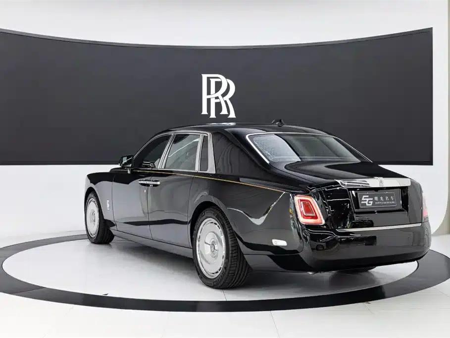 2018 Phantom 6.7T Standard Wheelbase — миниатюра 6