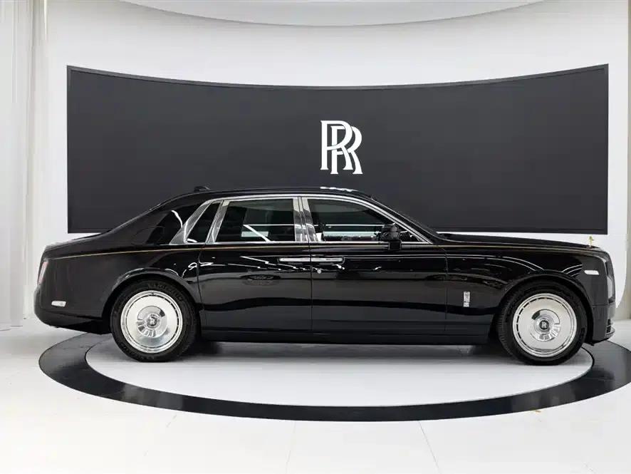 2018 Phantom 6.7T Standard Wheelbase — миниатюра 7