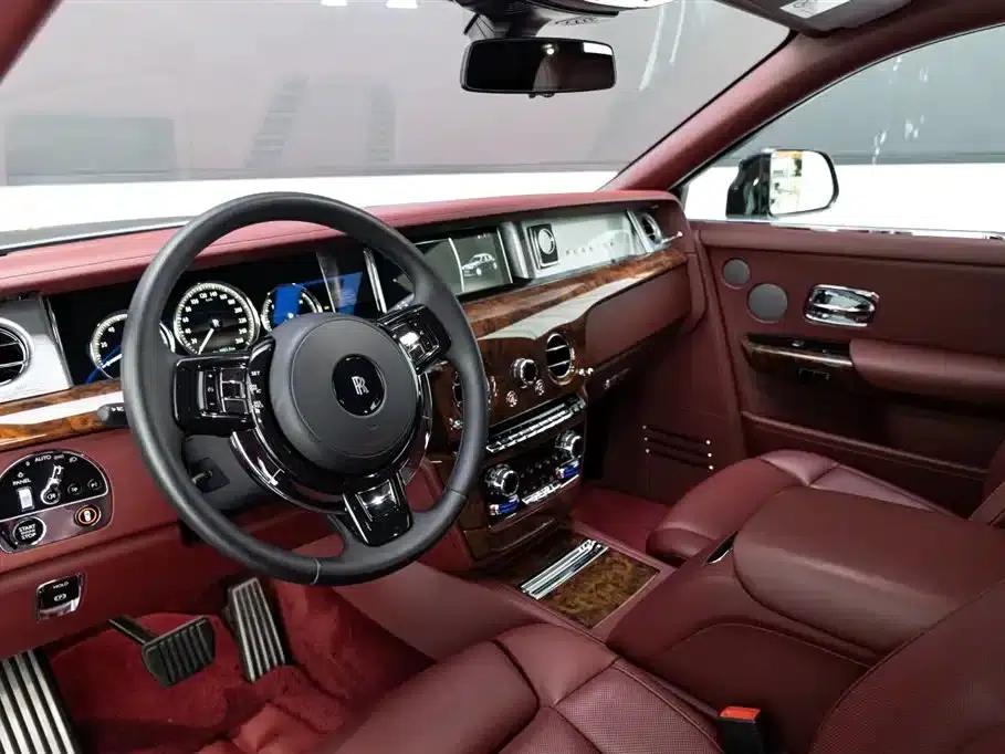 2018 Phantom 6.7T Standard Wheelbase — миниатюра 8