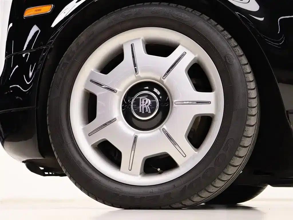 2011 Phantom 6.7 Extended Wheelbase — миниатюра 22