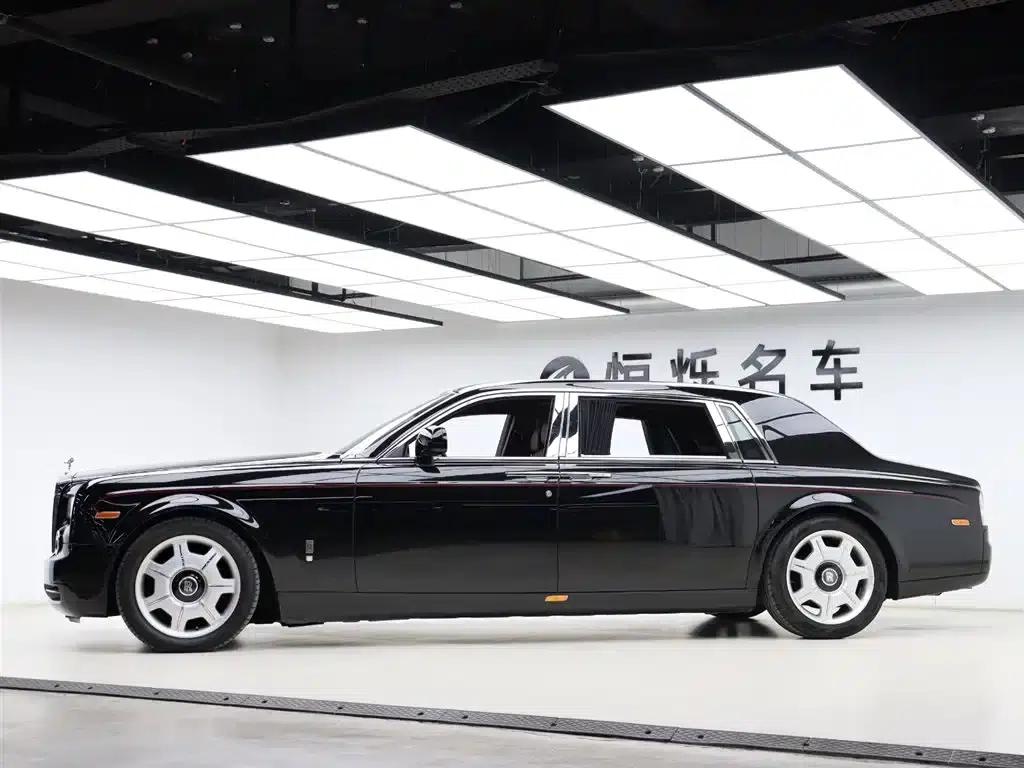 2011 Phantom 6.7 Extended Wheelbase — миниатюра 23