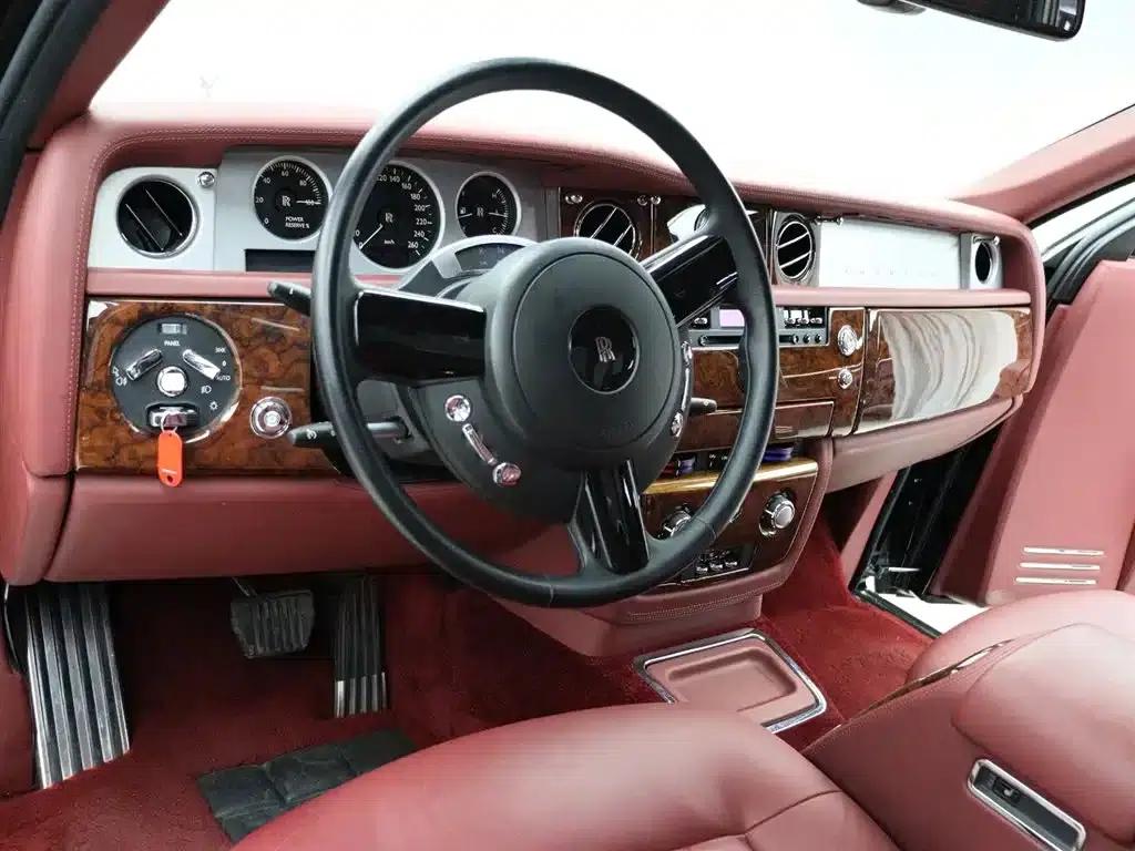 2011 Phantom 6.7 Extended Wheelbase — миниатюра 9
