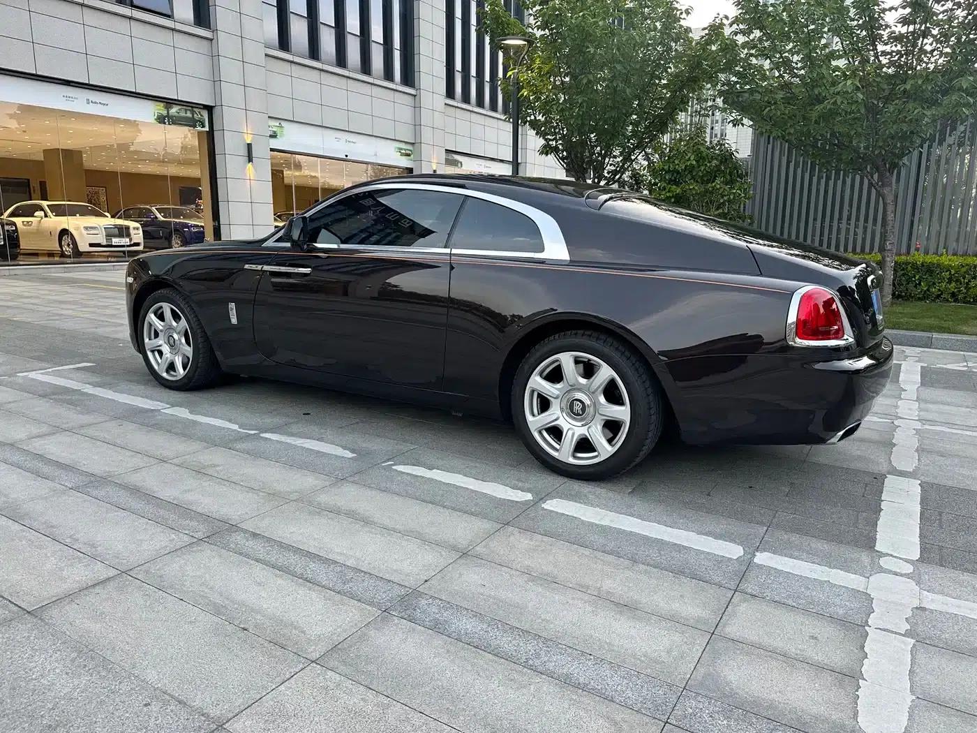 2017 Phantom 6.6T Black Badge Edition — миниатюра 3
