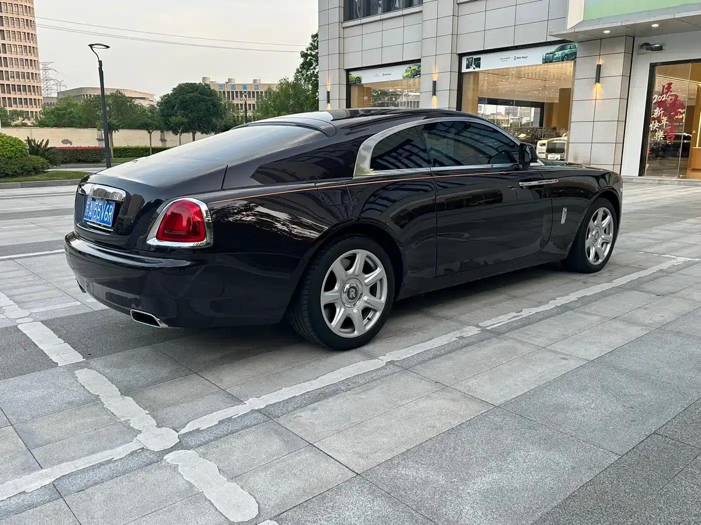 2017 Phantom 6.6T Black Badge Edition — миниатюра 4